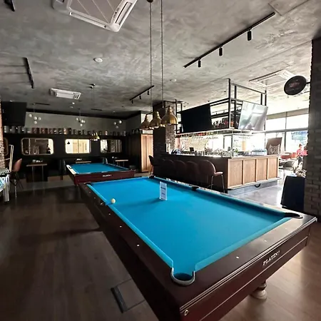 Apartament Courtyard 2 *